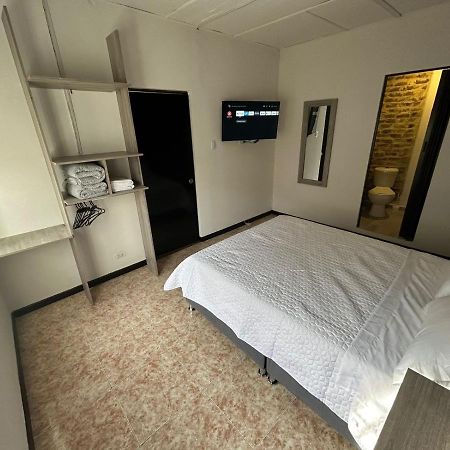 Hostel Quinta Camacho Богота Экстерьер фото